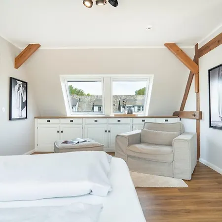 Strandhueues, 7 Ostseeloft *